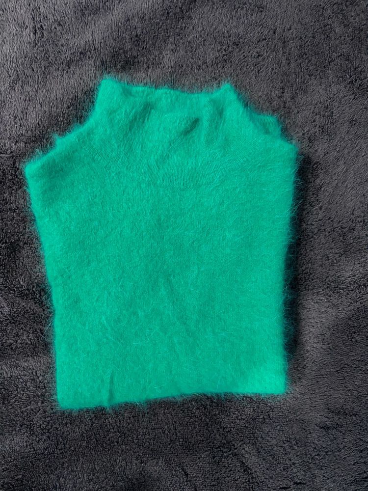Green Turtleneck Short Sleeve Top