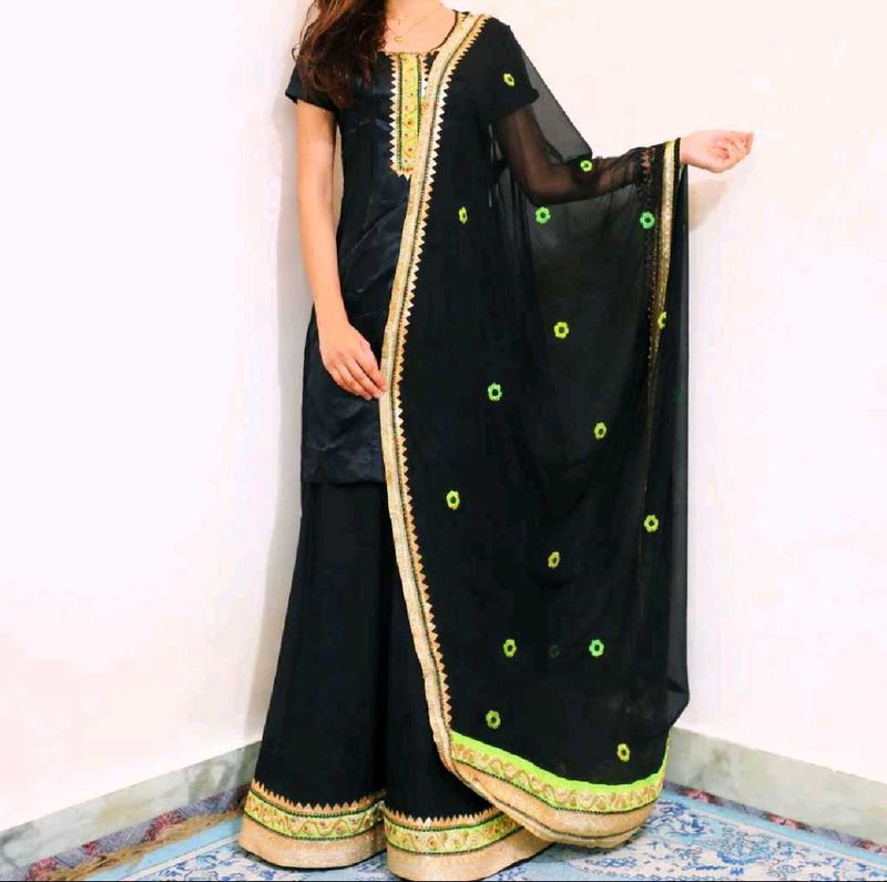 Stylish Black lehnga Set with dupatta