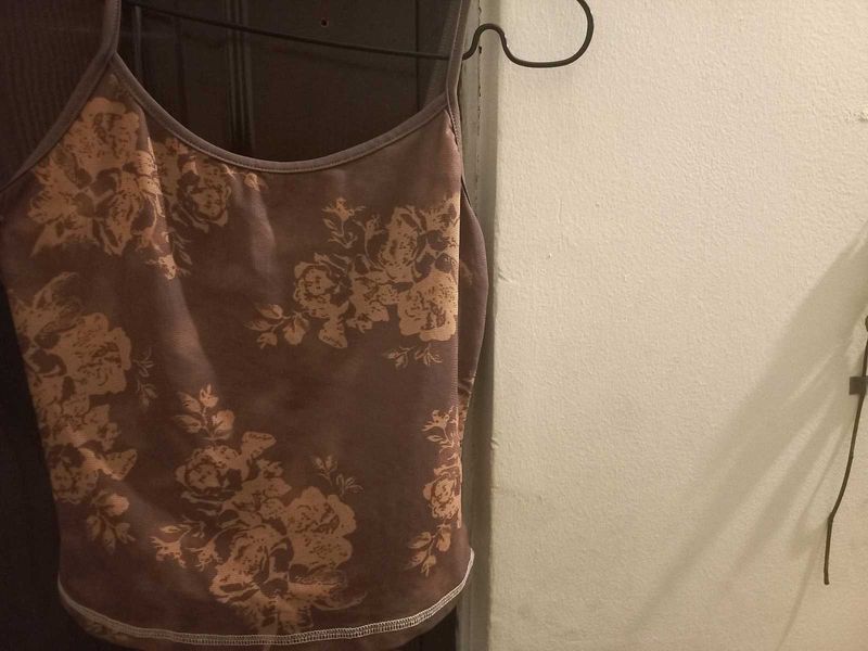 Urbanic crop top
