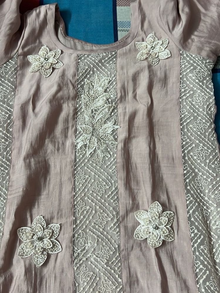 Elegant Baby Pink Embroidered Kurta