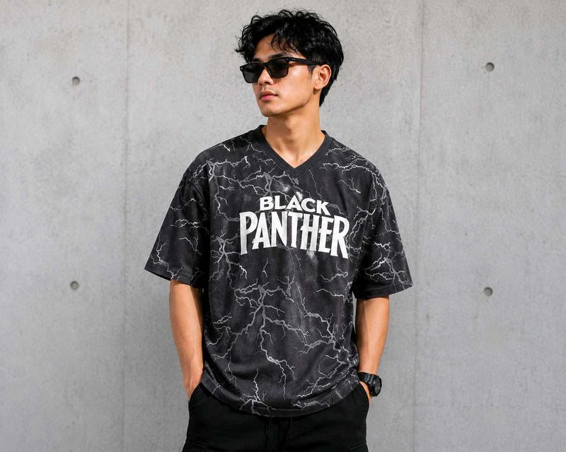 Men's Black Panther Graphic T-Shirt