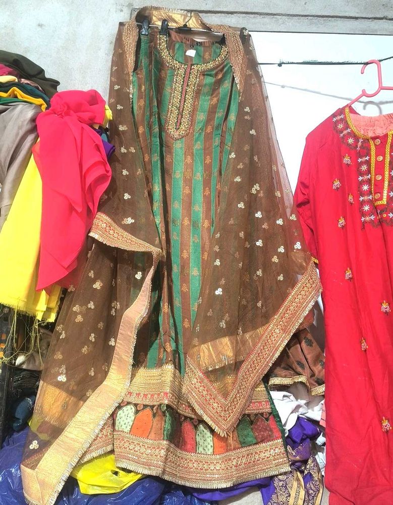 Elegant Brown &amp; Green Kurta Set