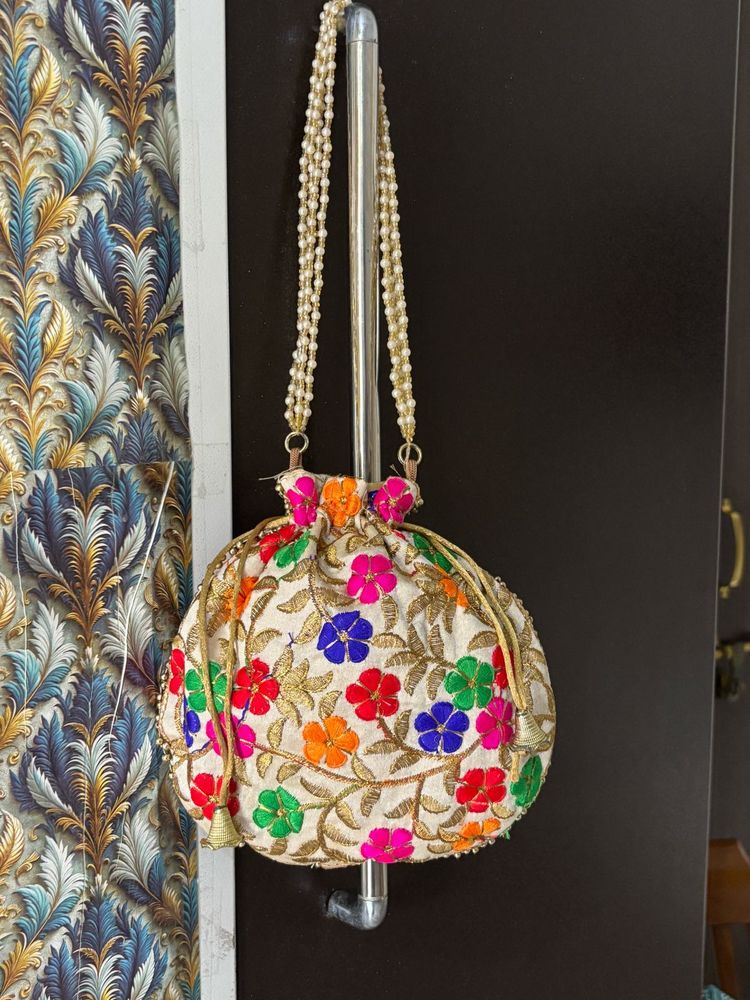 Floral Embroidered Clutch