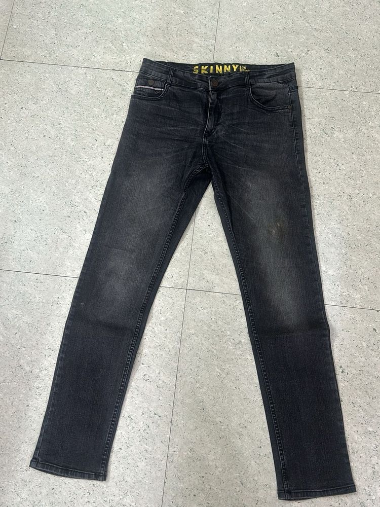 Stylish Black Skinny Jeans