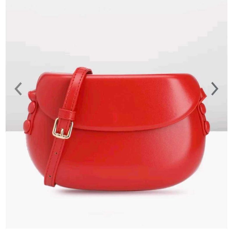 Mast &amp; Harbour Women Solid Sling Bag - Red