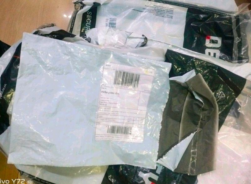 Empty Courier Bags 40