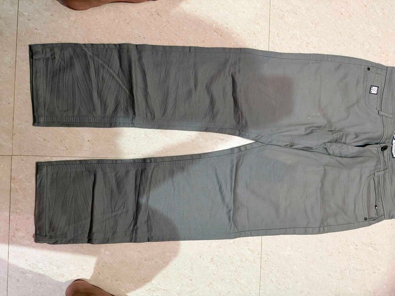 combo of trouser n tshirt