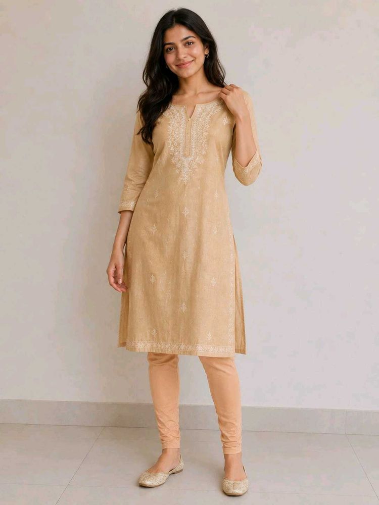 Elegant Embroidered leggings
