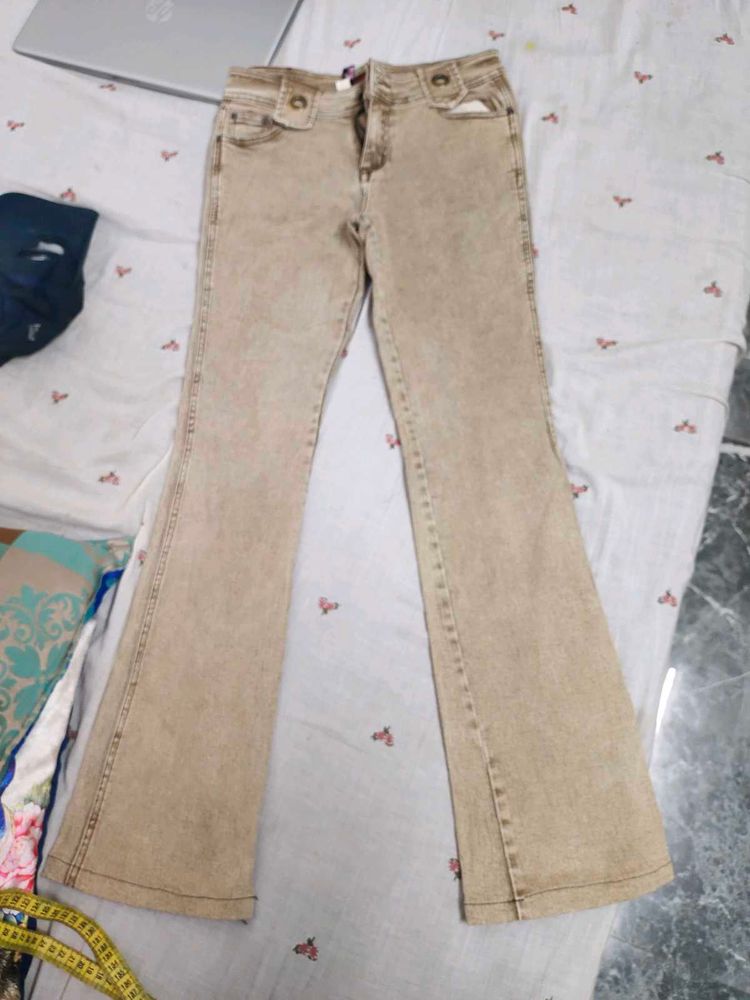 Women's Flared Jeans