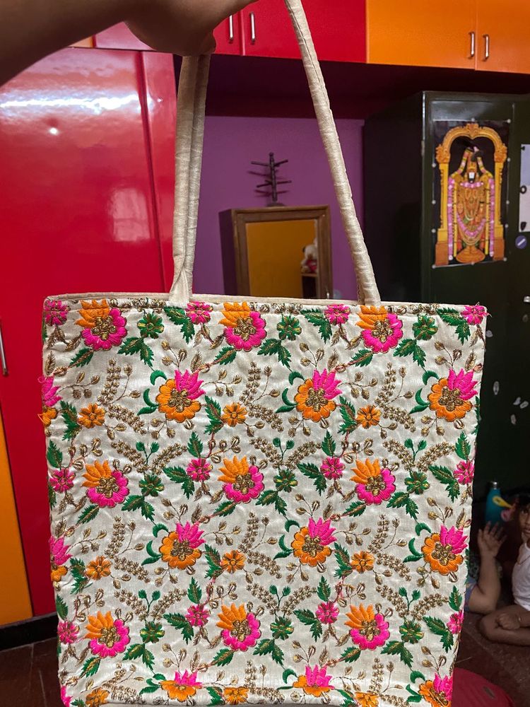 embroidered hand bag