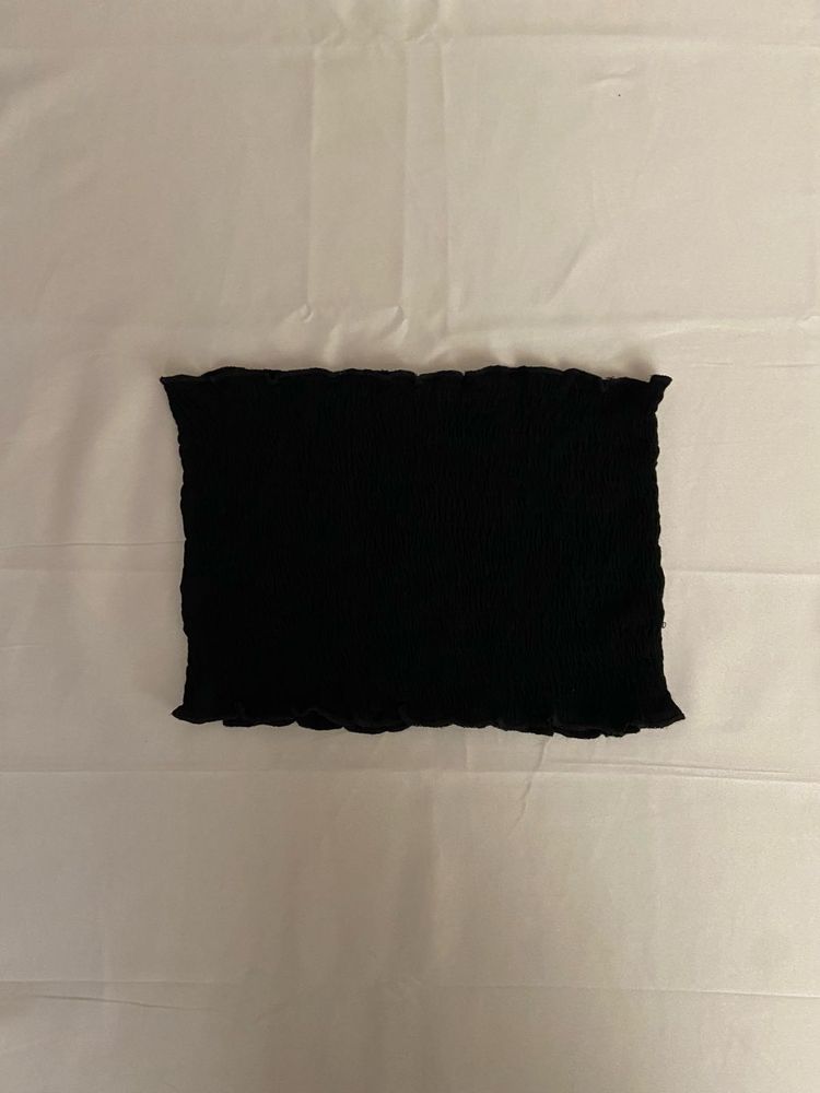 Black Smocked Tube Top 🖤