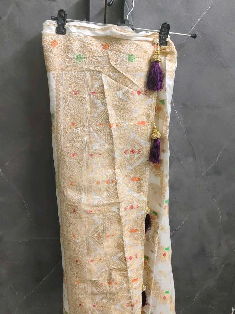 Elegant White and Gold Banarasi Silk Saree