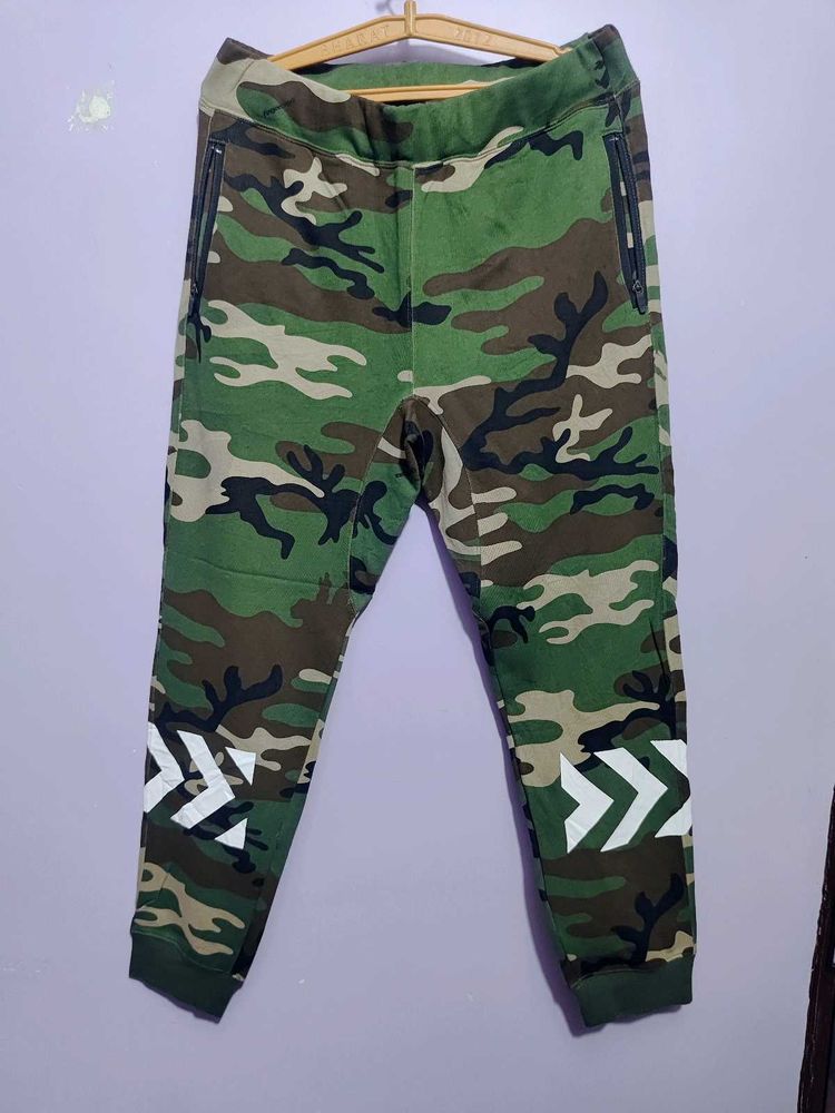 Fingercroxx Camo Print Joggers