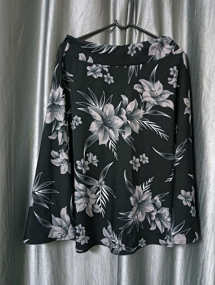 Floral Print Skirt 🤍
