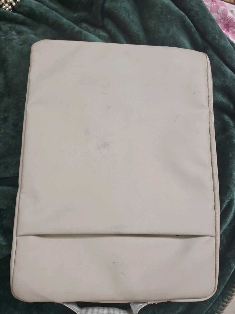 Sleek Beige Laptop Sleeve/Bag