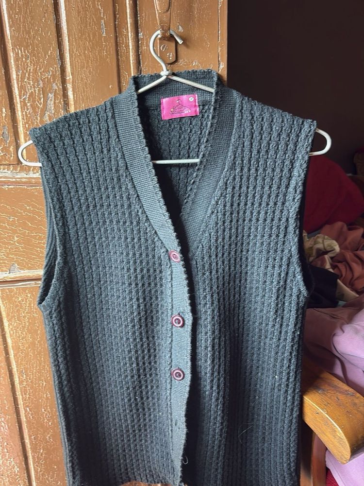 Vintage Sleeveless Cardigan Vest