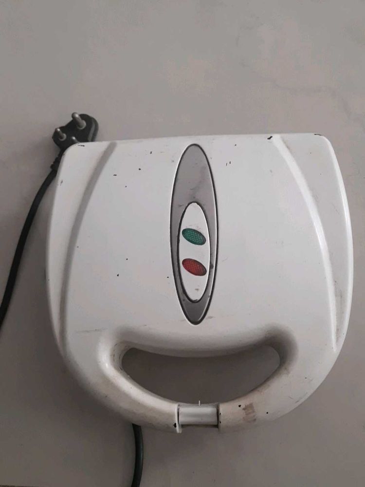 White Sandwich Maker