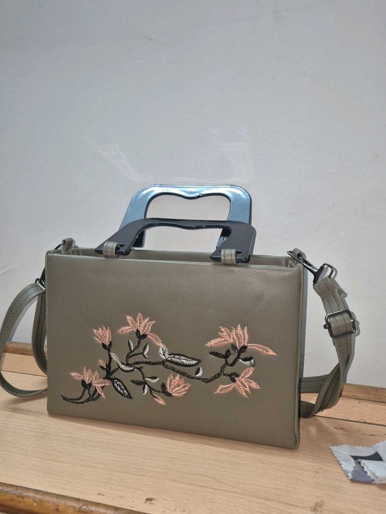 Chic Embroidered Top-Handle Handbag