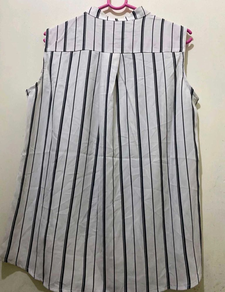 Elegant White &amp; Black Striped Sleeveless Top