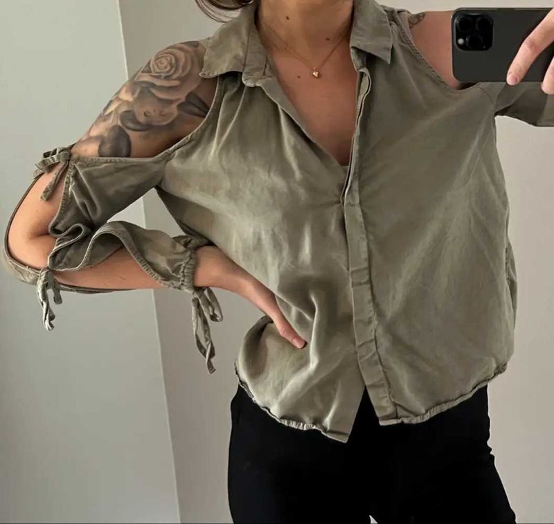 Stylish Cold Shoulder Shirt