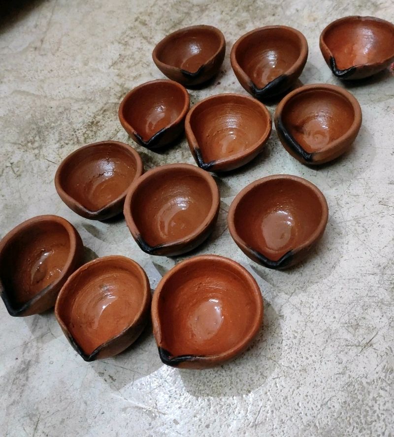 12 Diya Pieces