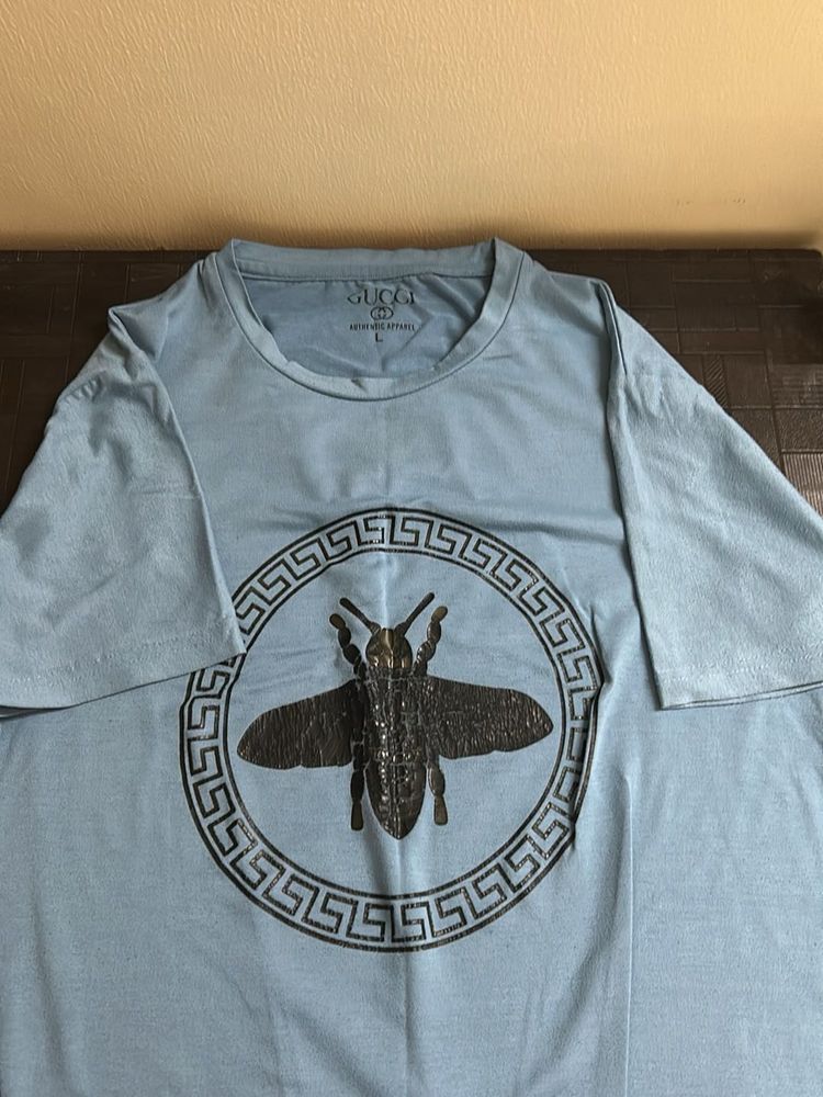 Light Blue Bee Graphic T-Shirt