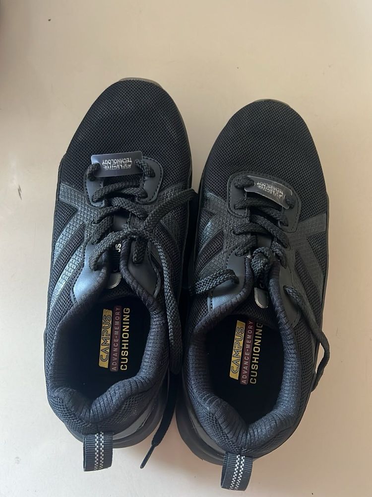 BLACK SHOES
