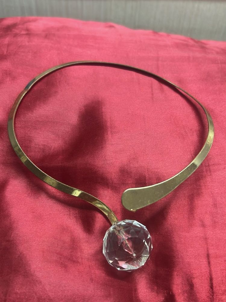 Elegant Gold hansli Choker with Crystal Pendant