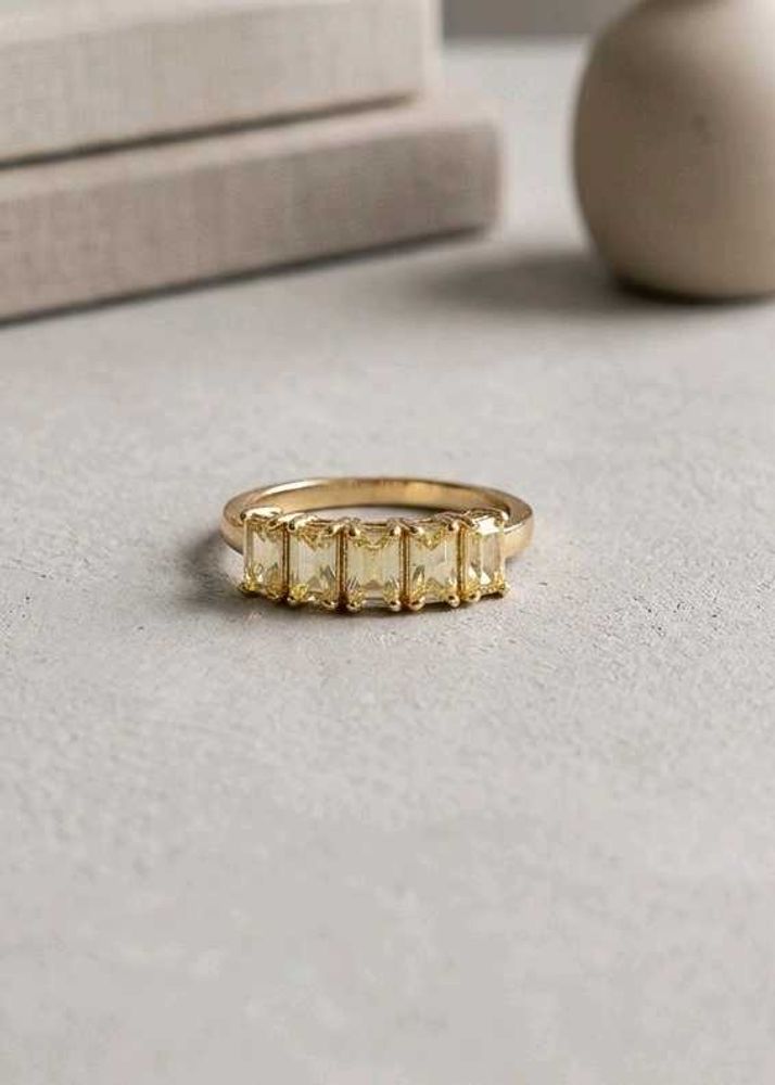 Elegant Emerald Cut Ring