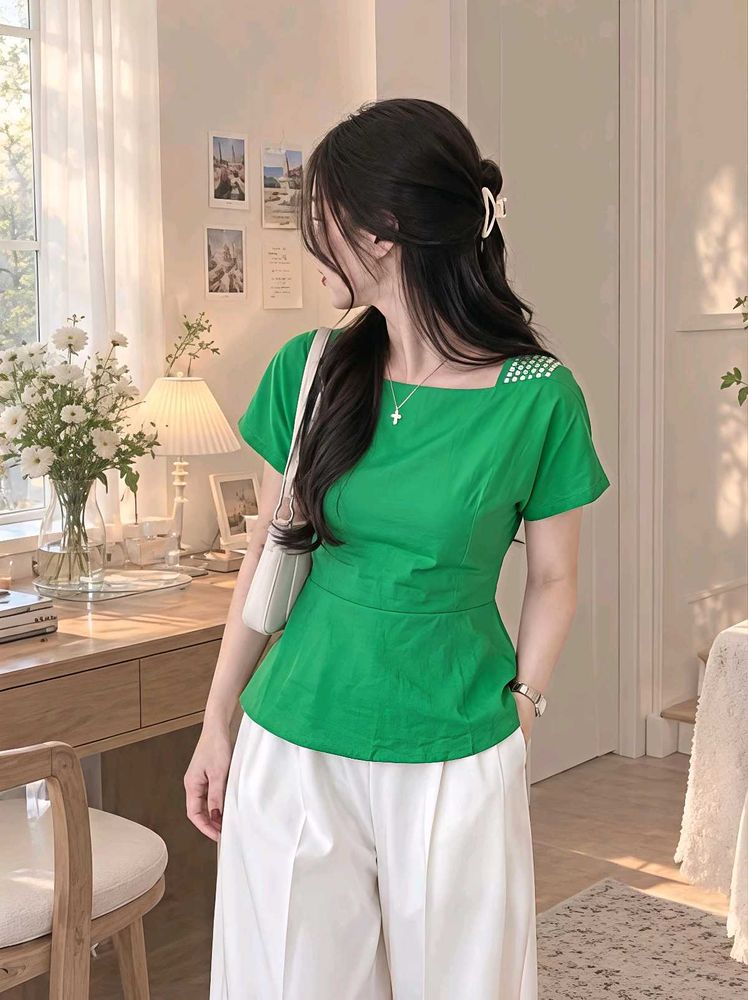 New with tag Green Cute Korean Top