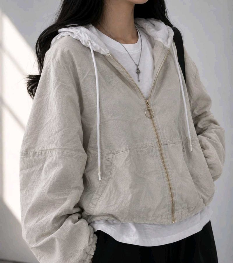 New with tag Korean Lightweight Zip-Up Hooded Jack