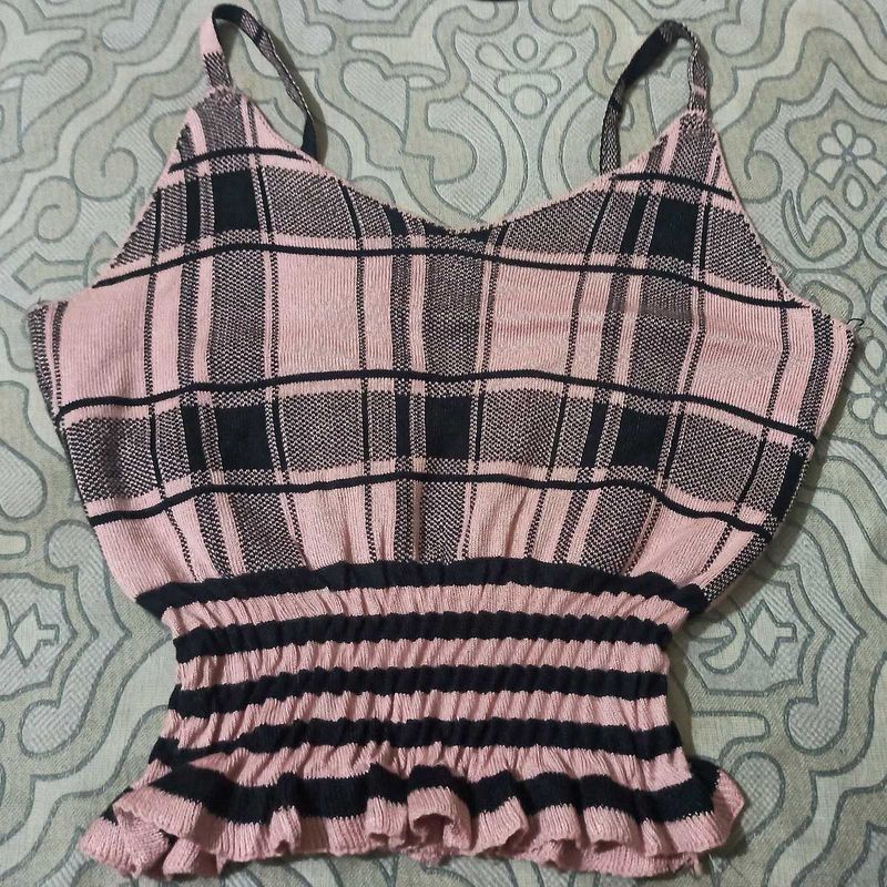 Chic Pink &amp; Black Plaid Crop Top