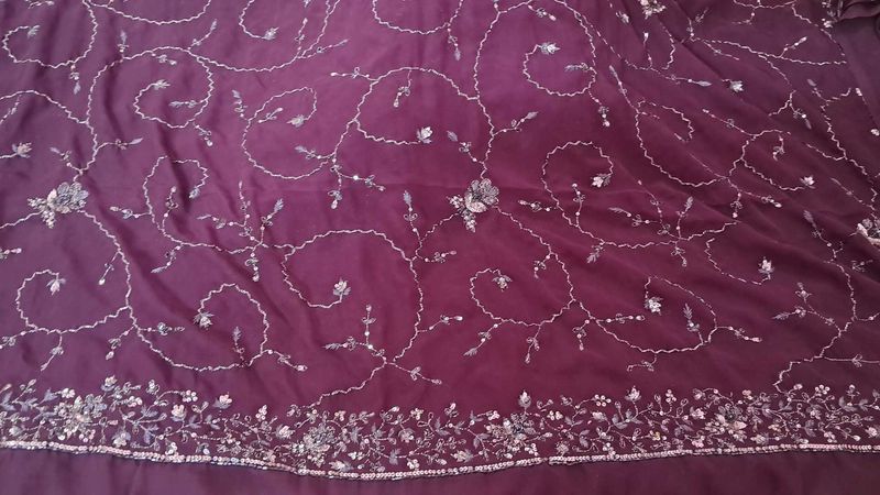 🔥Elegant Embroidered Purple Saree
