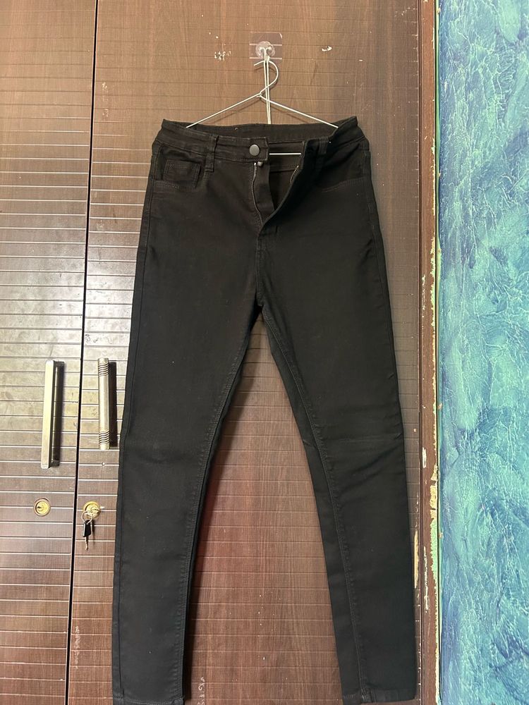 Classic Black Skinny Jeans