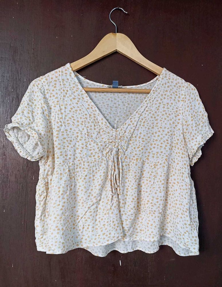 Cute Floral Smocked V-Neck Top