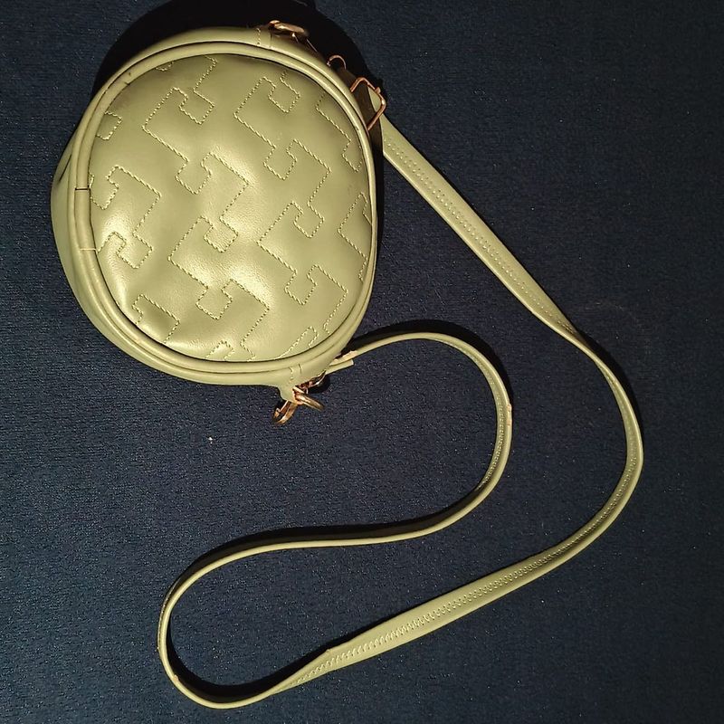 Pretty Olive Hand Bag