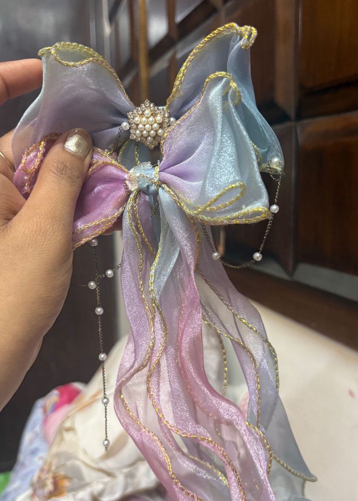 Elegant Bow Hair Clip with Pearls