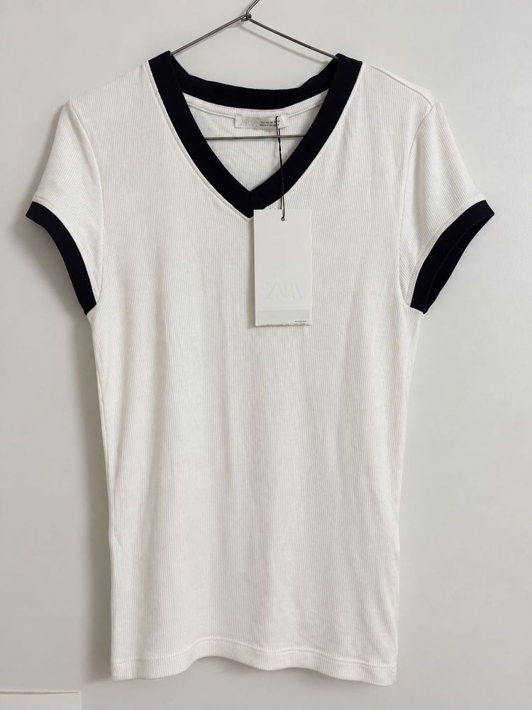 Zara White Ribbed V-Neck T-Shirt