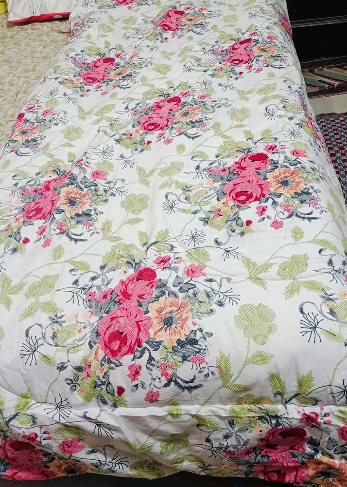 Beautiful Red White' ❤️Comforter