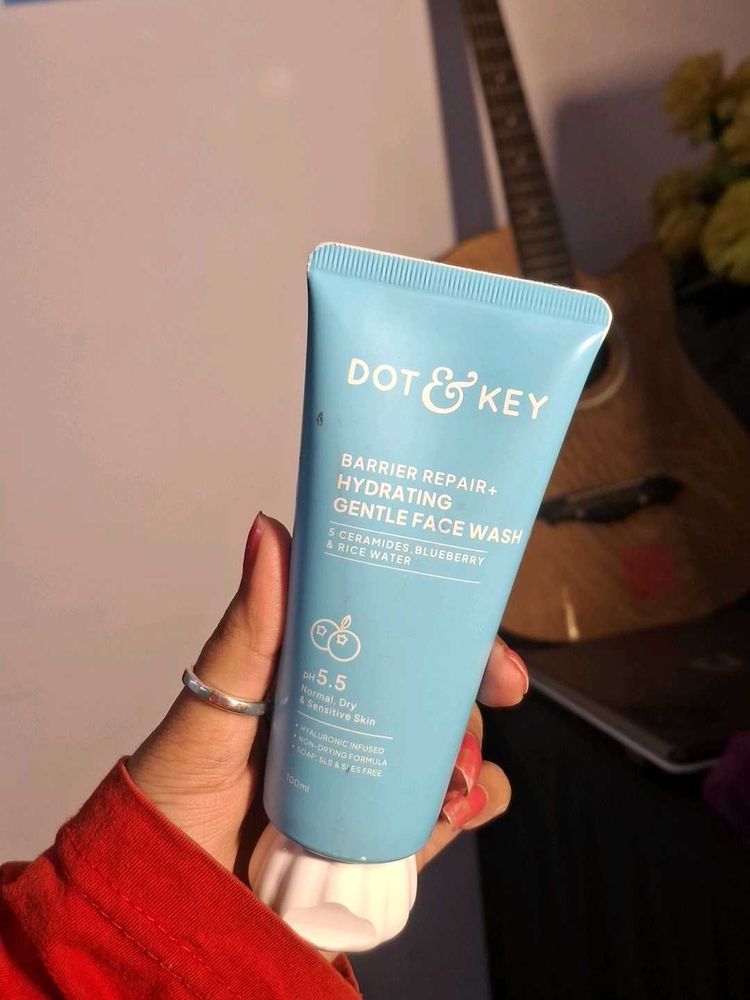 Dot &amp; Key Barrier Repair Face Wash
