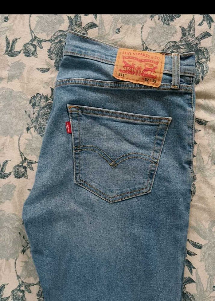 Levi's 511 Light Wash  blue Jeans