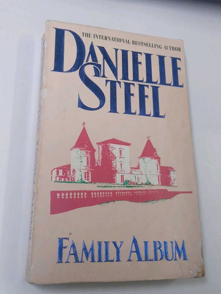 Danielle Steel "Family Album" Novel