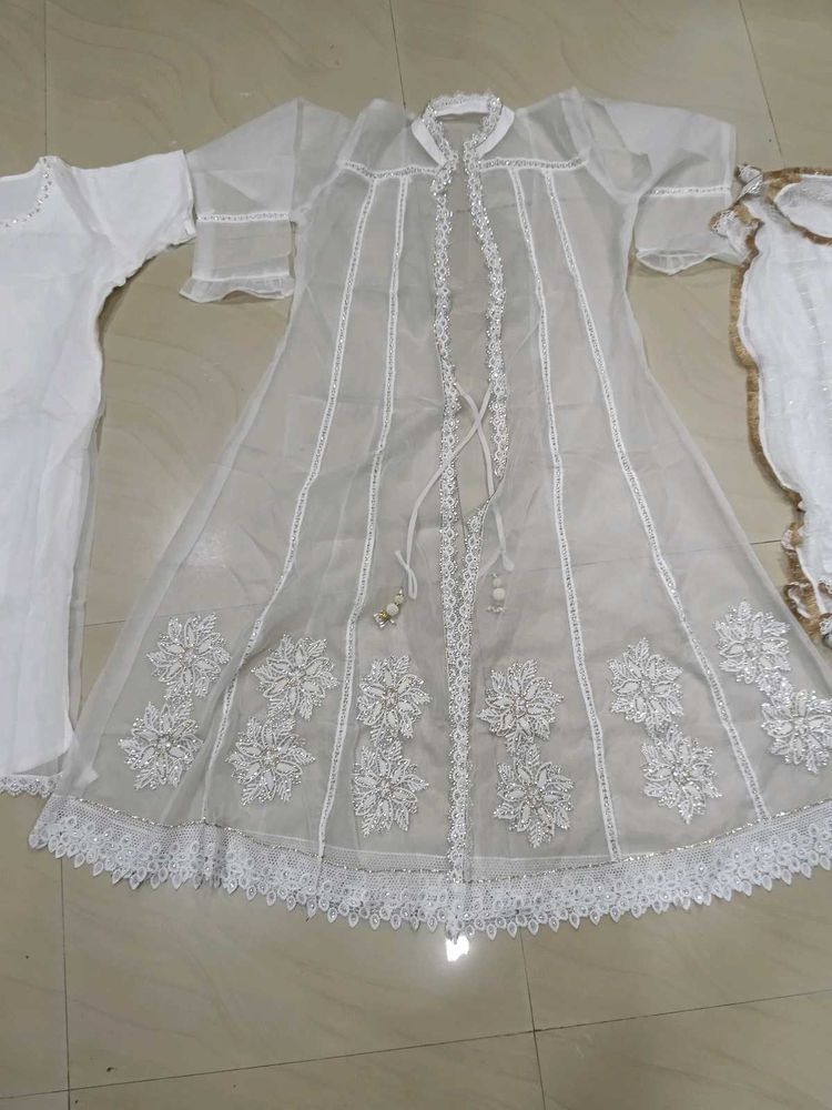 White Embroidered Pakistani Suit