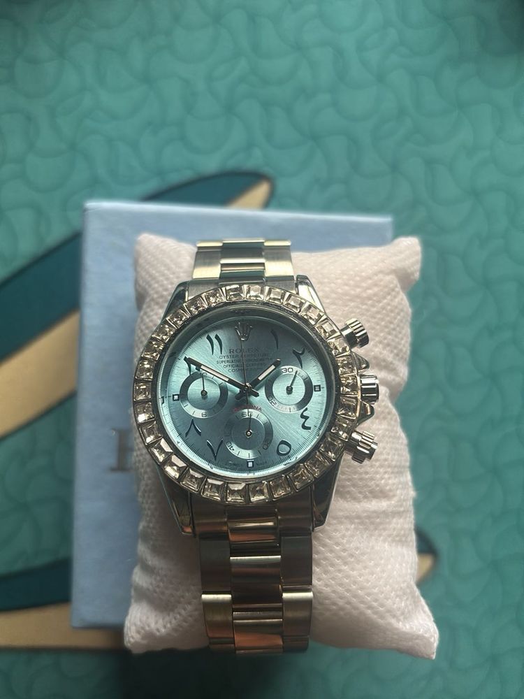 Elegant Wrist Watch (Replica)