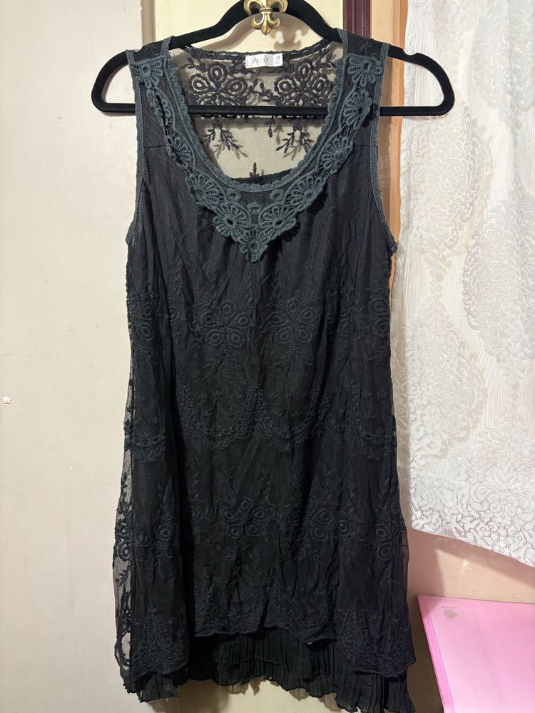 Elegant Black Lace Tunic Top