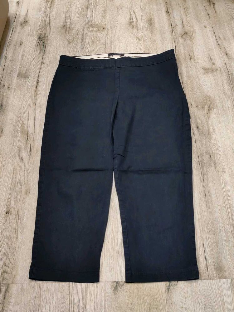 Ma5818 M&amp;S Comfortable Navy Capris waist 34 inches