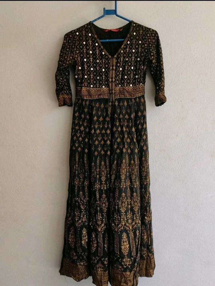 Elegant Olive &amp; Gold Ethnic Gown