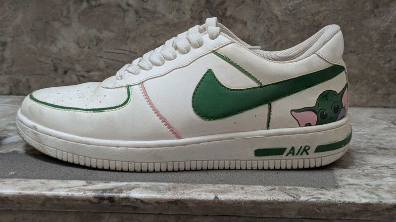 Custom Nike sneakers - Grogu Edition