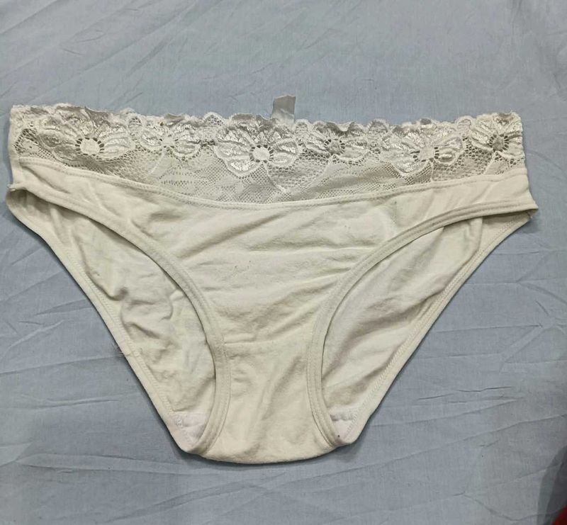 😍 Comfortable Lace Trim Briefs