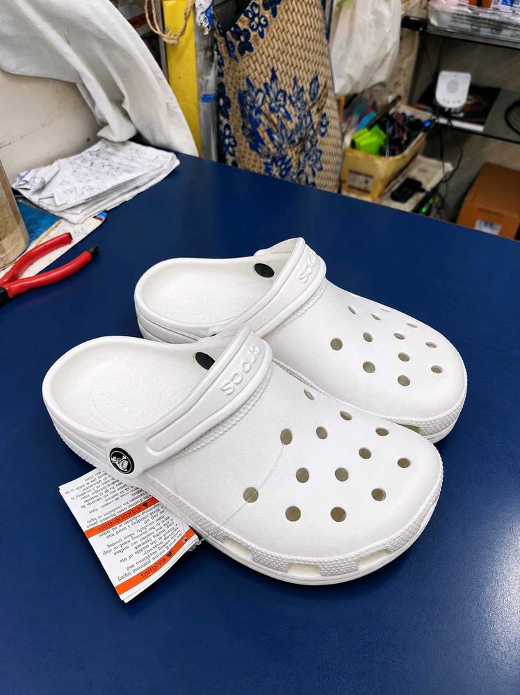 Classic White Crocs Clogs🎀